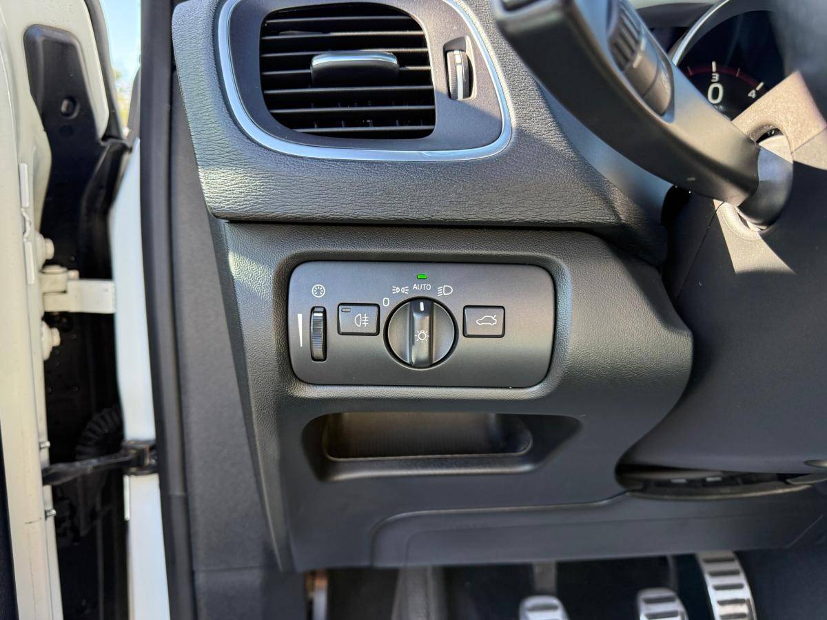 volvo-v40-2018-diesel-1969cc