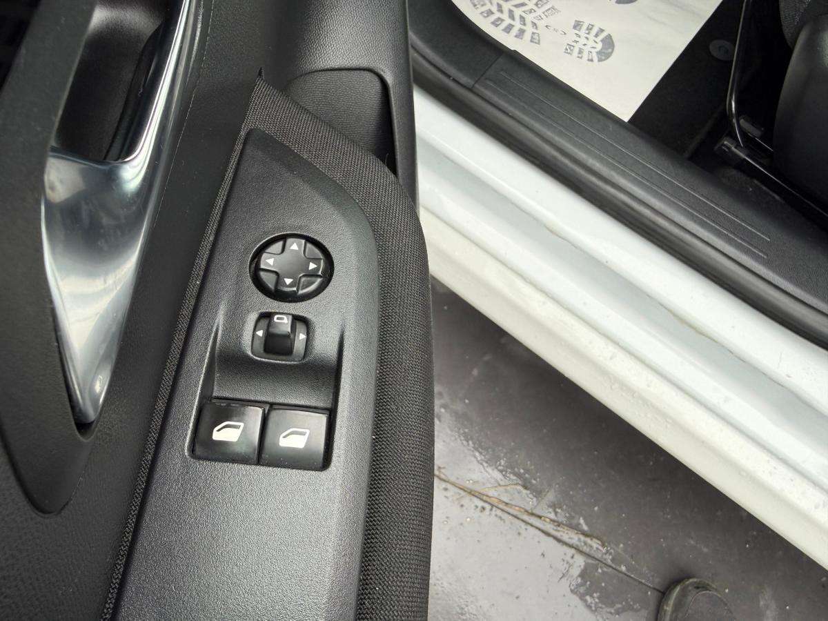 peugeot-208-2020-diesel-1499cc
