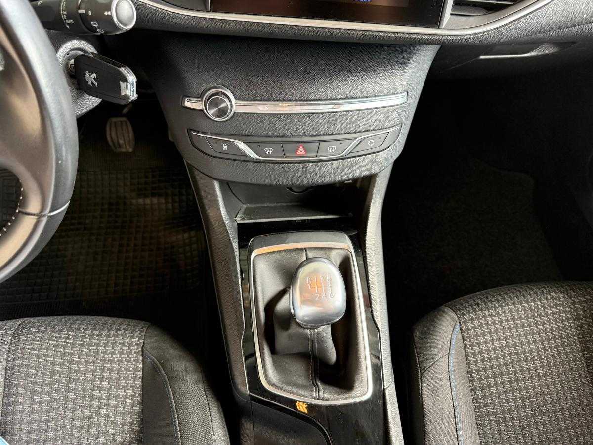 peugeot-308-sw-2019-diesel-1499cc