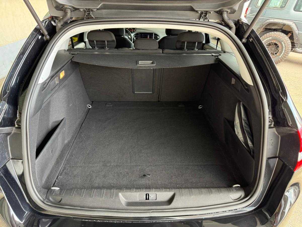 peugeot-308-sw-2019-diesel-1499cc