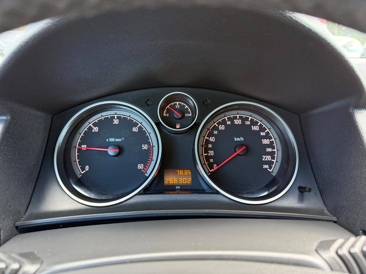 opel-astra-caravan-2009-diesel-1686cc