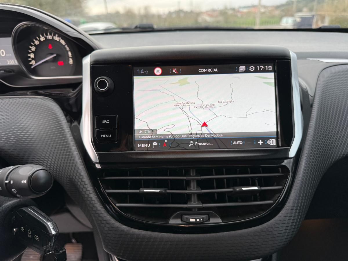 peugeot-2008-2018-diesel-1560cc
