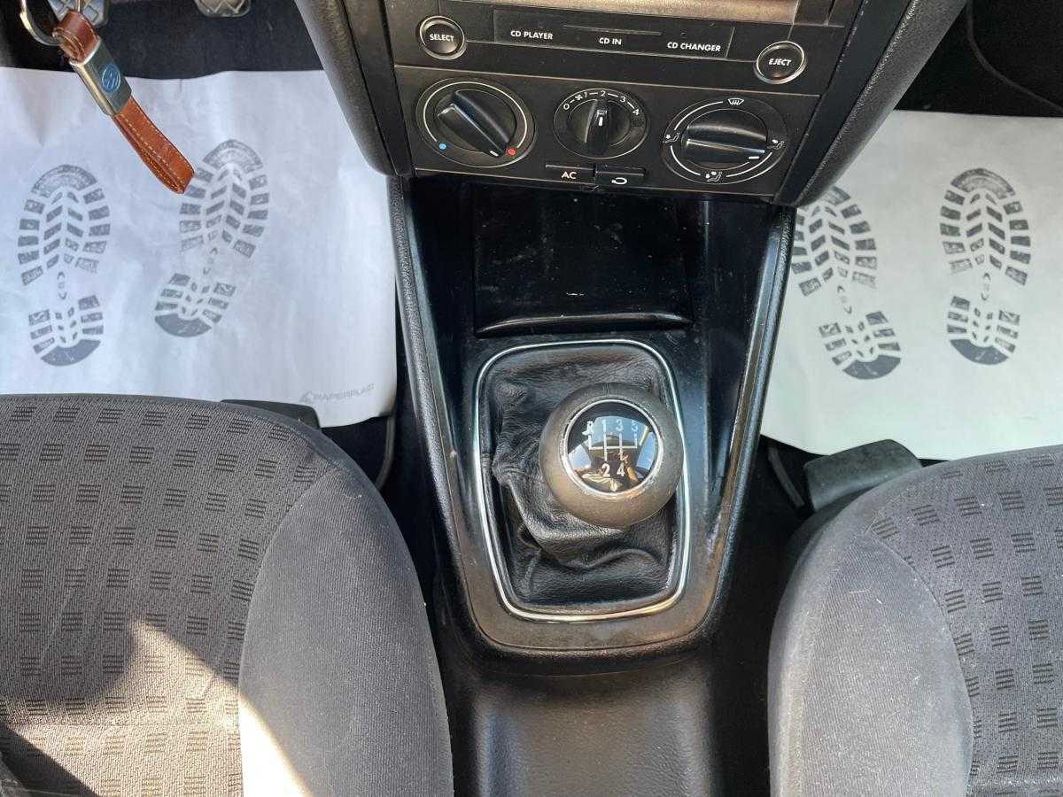 volkswagen-golf-variant-2001-diesel-1896cc