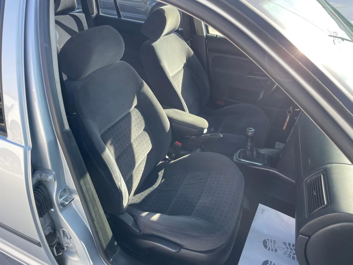 volkswagen-golf-variant-2001-diesel-1896cc