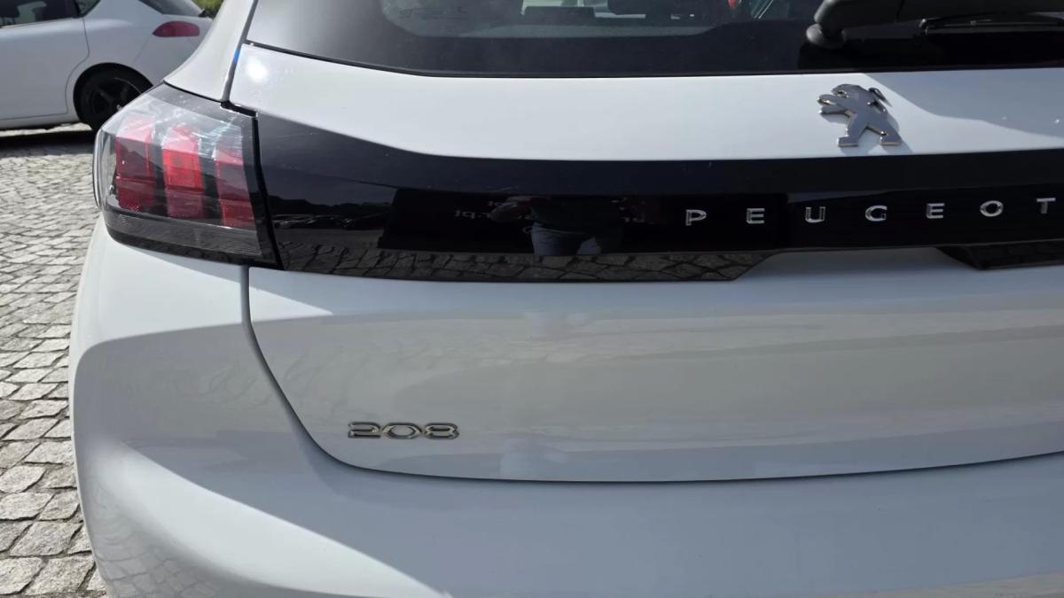 peugeot-208-2022-gasolina-1199cc