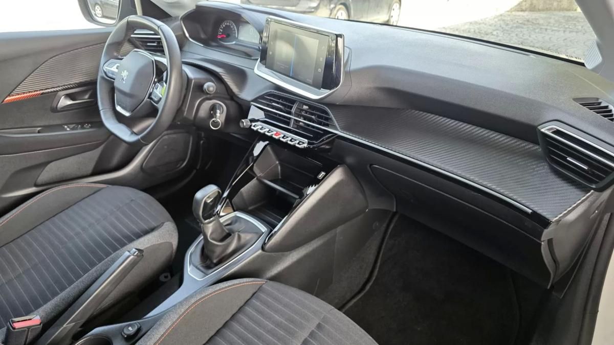peugeot-208-2022-gasolina-1199cc