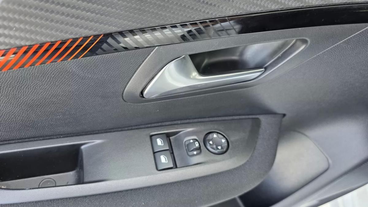 peugeot-208-2022-gasolina-1199cc
