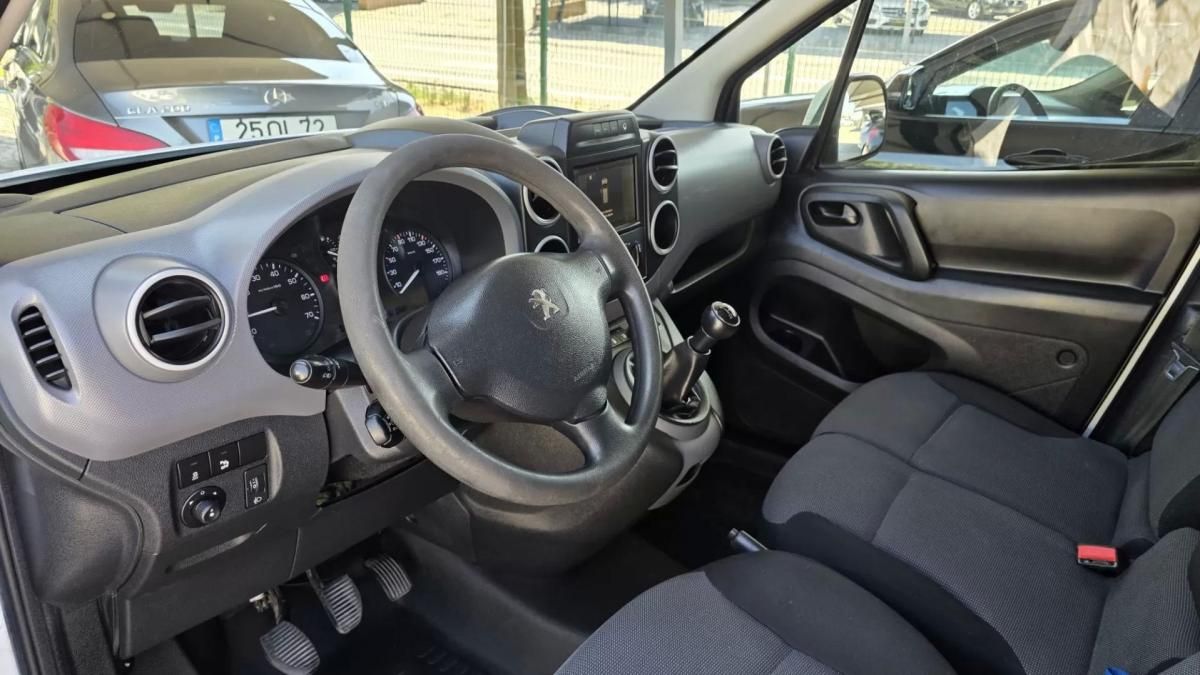 peugeot-partner-2018-diesel-1600cc
