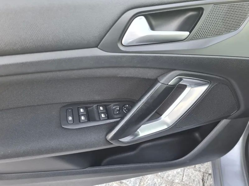 peugeot-2008-2014-gasolina-1199cc