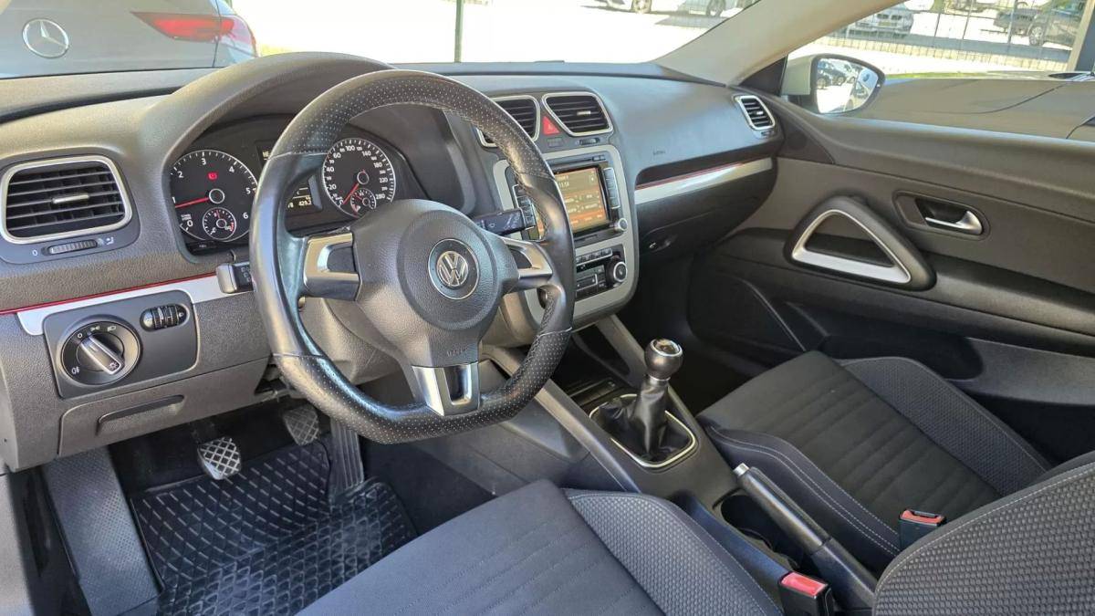 volkswagen-scirocco-2012-diesel-1968cc