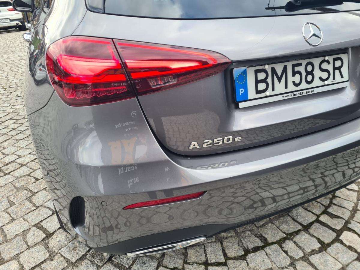 mercedes-benz-classe-a-2024-hibrido-a-gasolina-1332cc