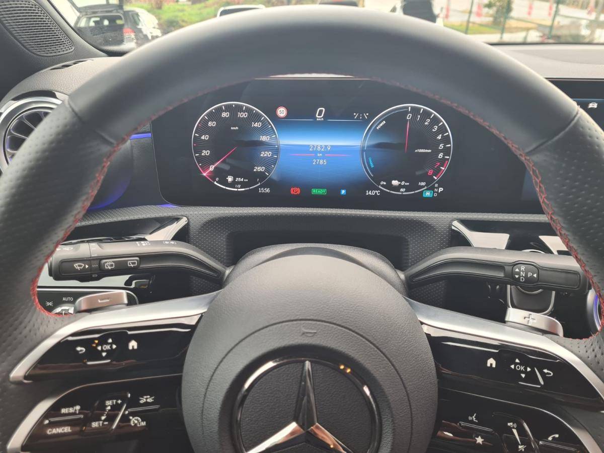 mercedes-benz-classe-a-2024-hibrido-a-gasolina-1332cc