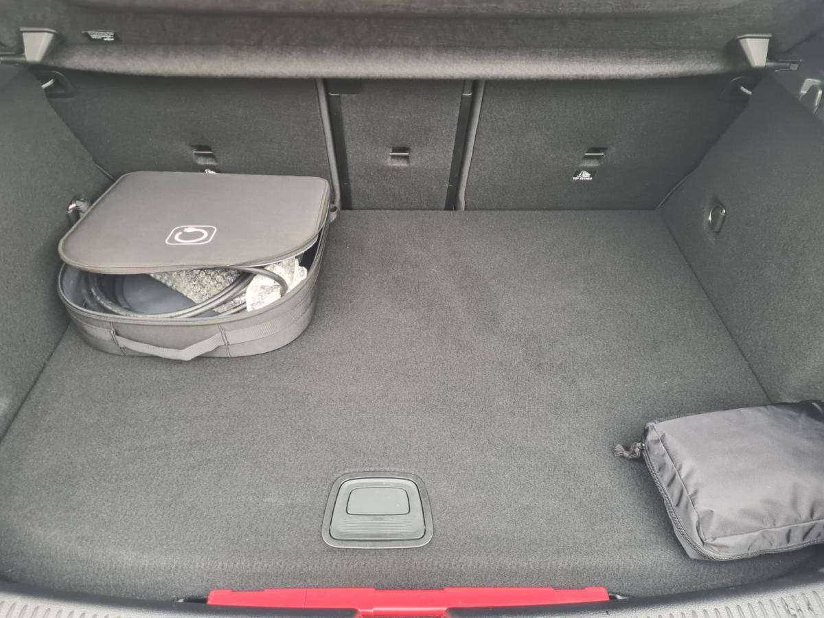 mercedes-benz-classe-a-2024-hibrido-a-gasolina-1332cc