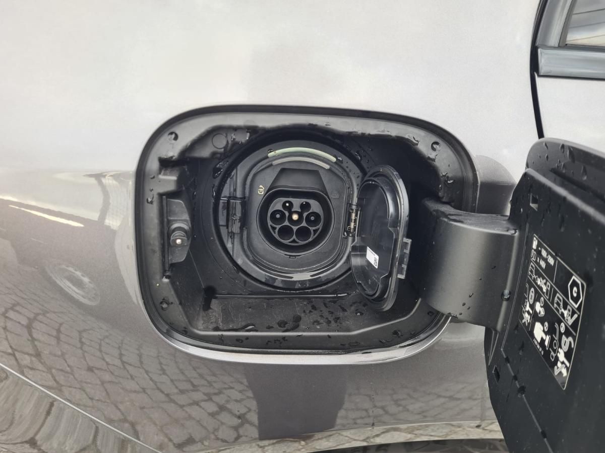 mercedes-benz-classe-a-2024-hibrido-a-gasolina-1332cc