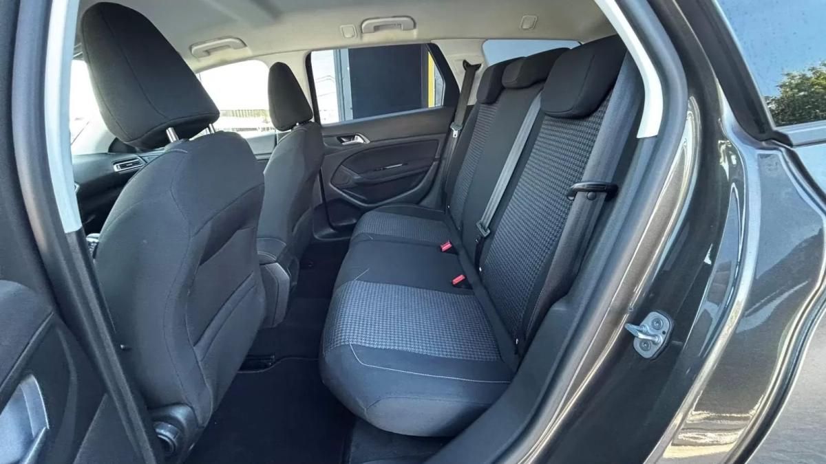 peugeot-308-sw-2018-diesel-1560cc