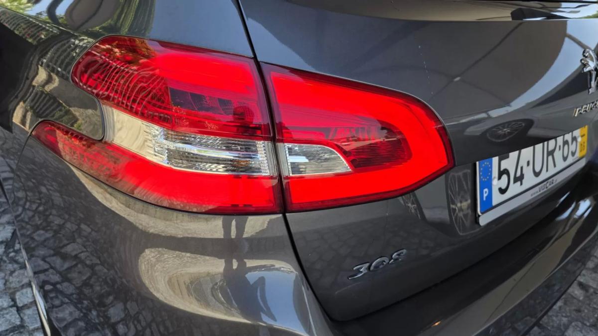 peugeot-308-sw-2018-diesel-1560cc