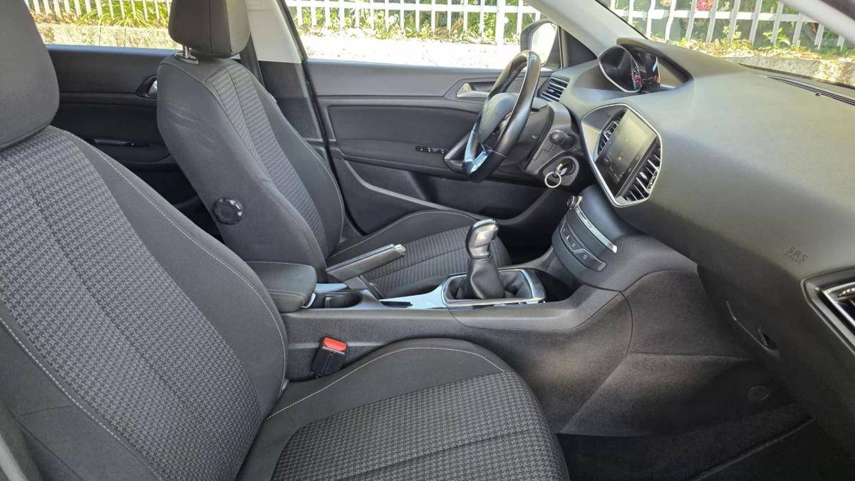 peugeot-308-sw-2018-diesel-1560cc
