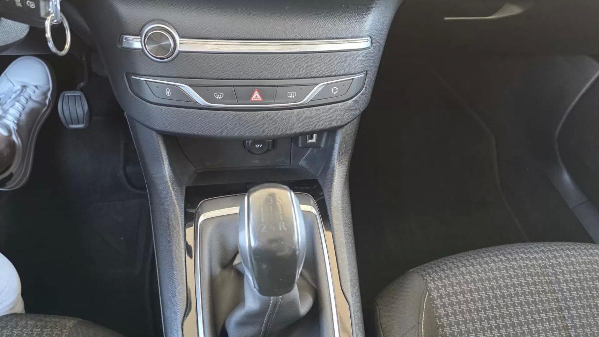 peugeot-308-sw-2018-diesel-1560cc