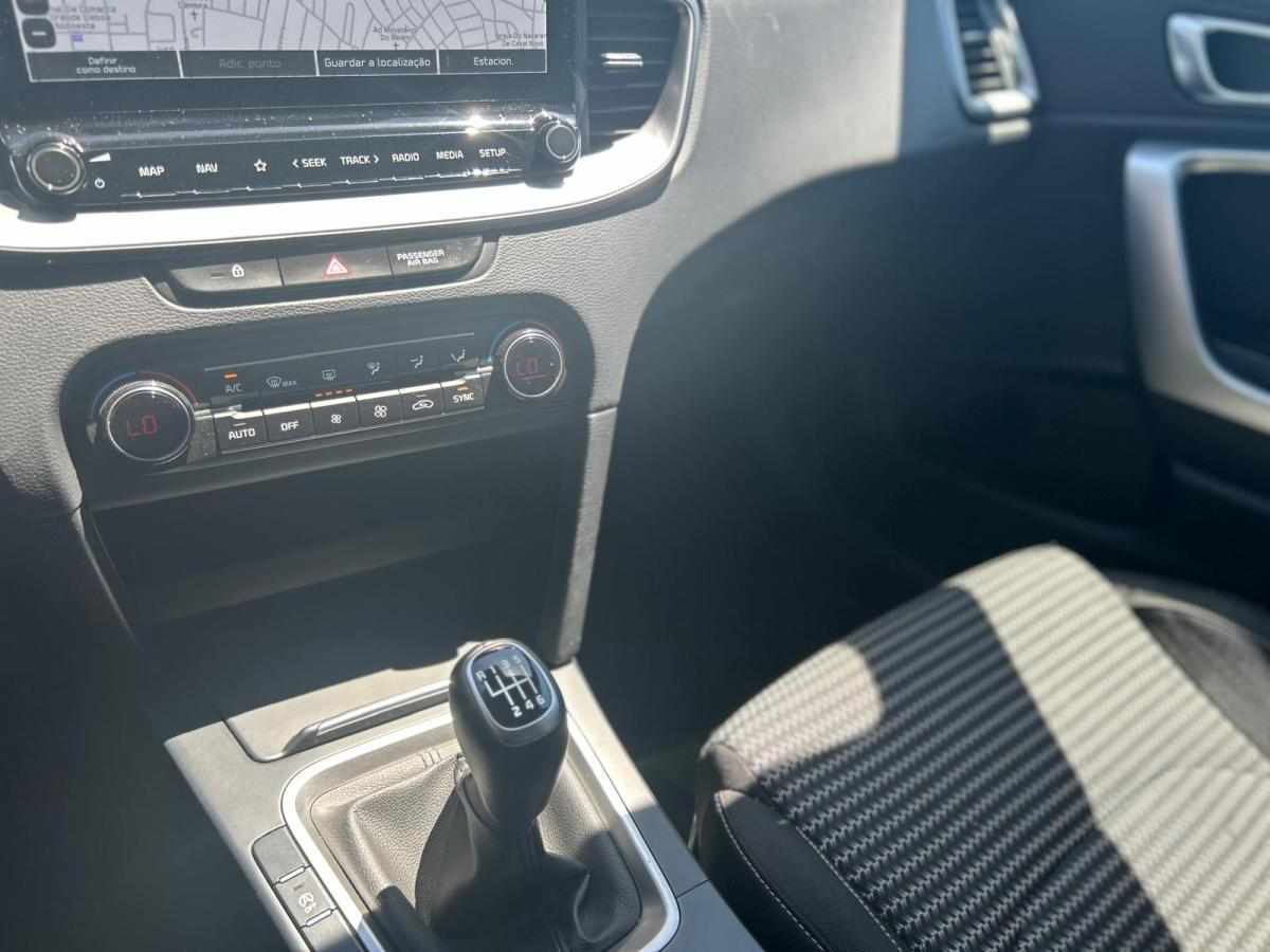kia-ceed-1-0-t-gdi-2024-gasolina-998cc