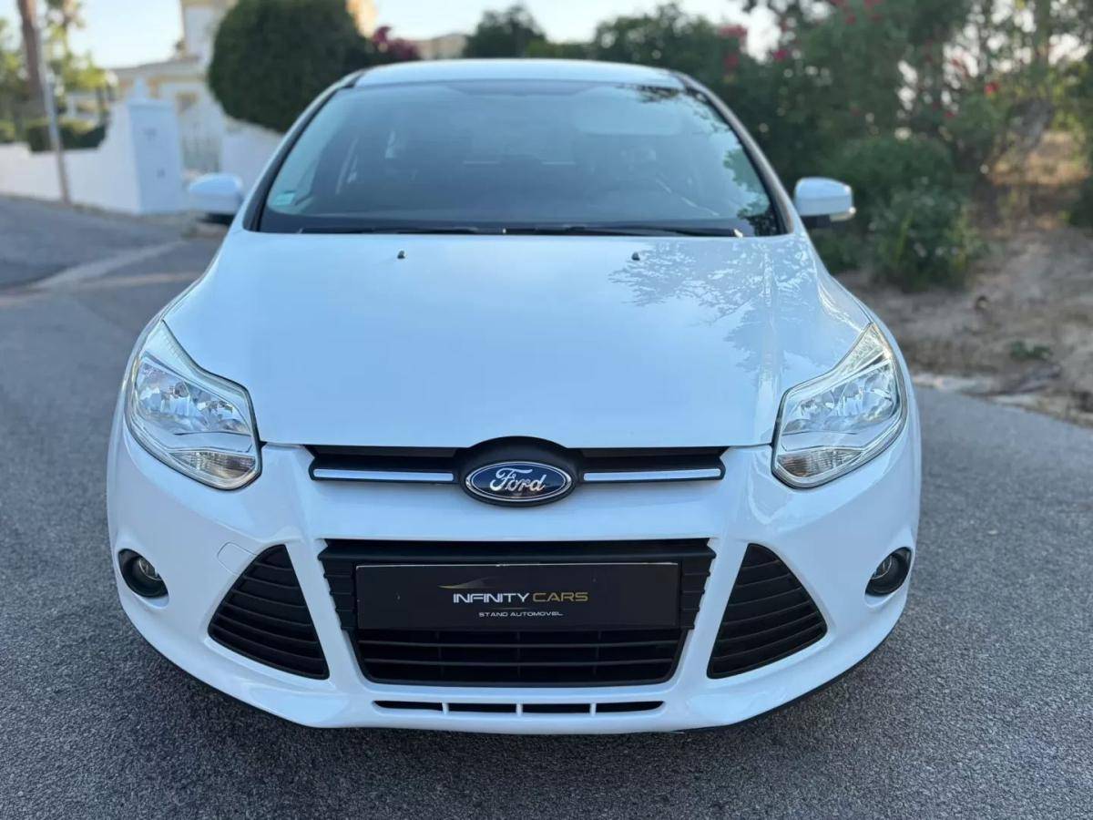 ford-focus-sw-2015-gasolina-998cc