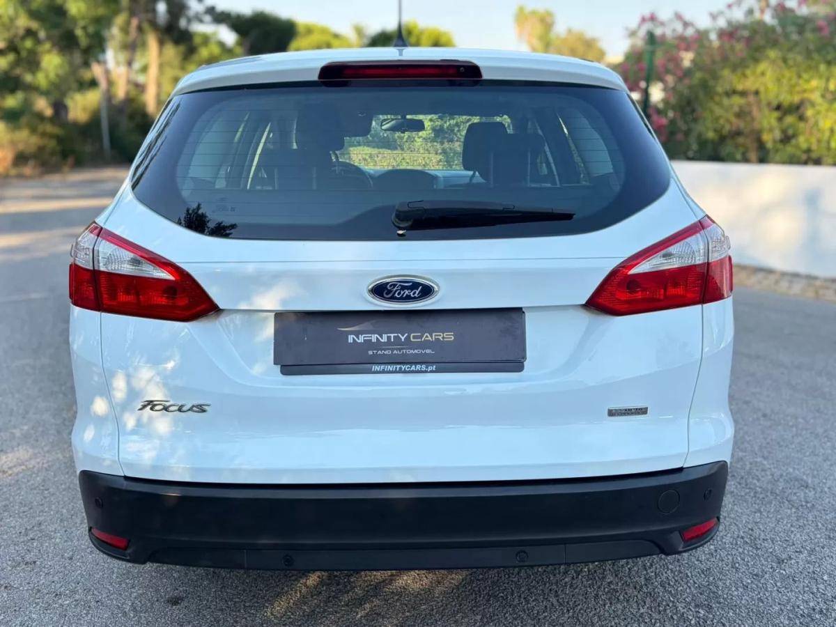 ford-focus-sw-2015-gasolina-998cc