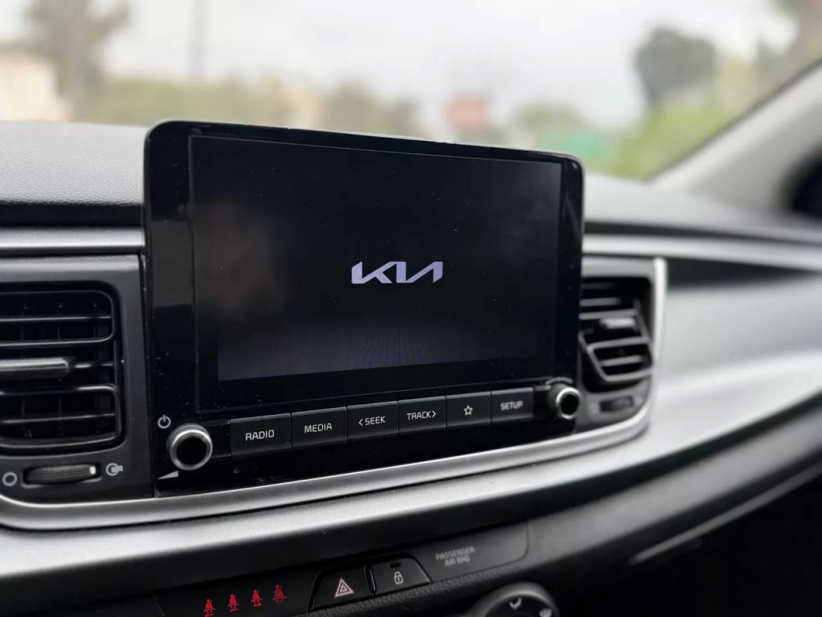 kia-rio-2023-gasolina-1197cc