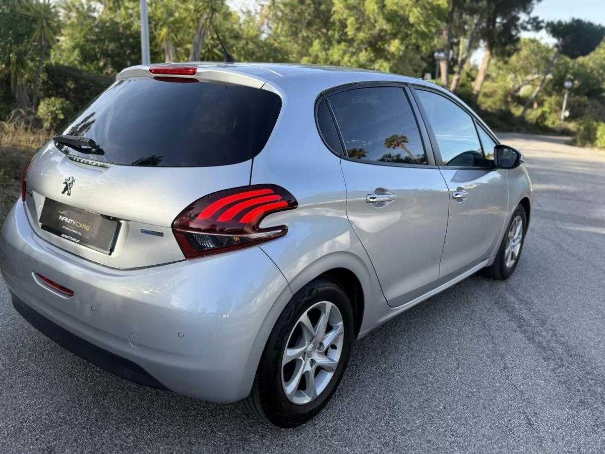 peugeot-208-2016-gasolina-1199cc