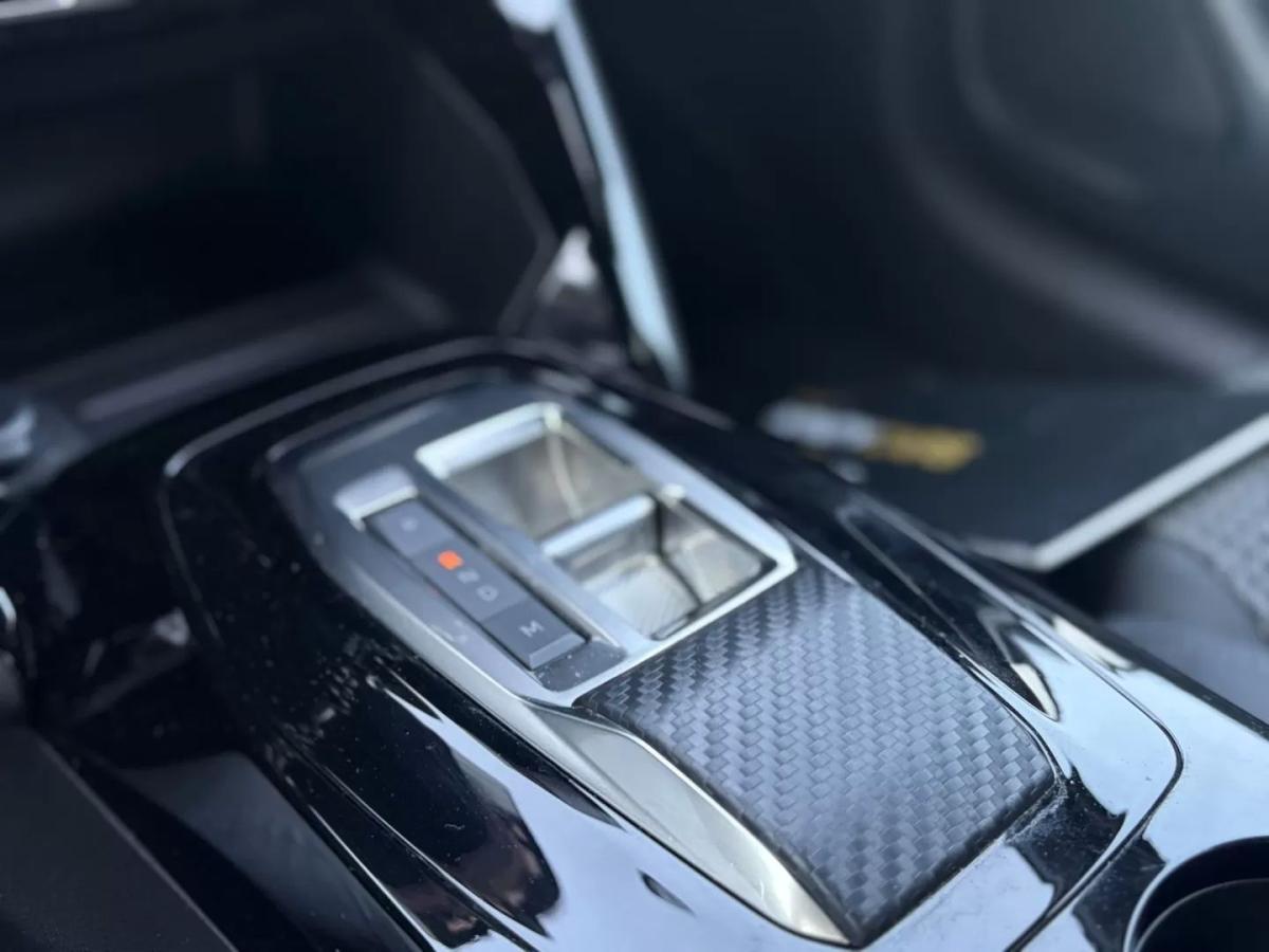 peugeot-208-2023-gasolina-1199cc