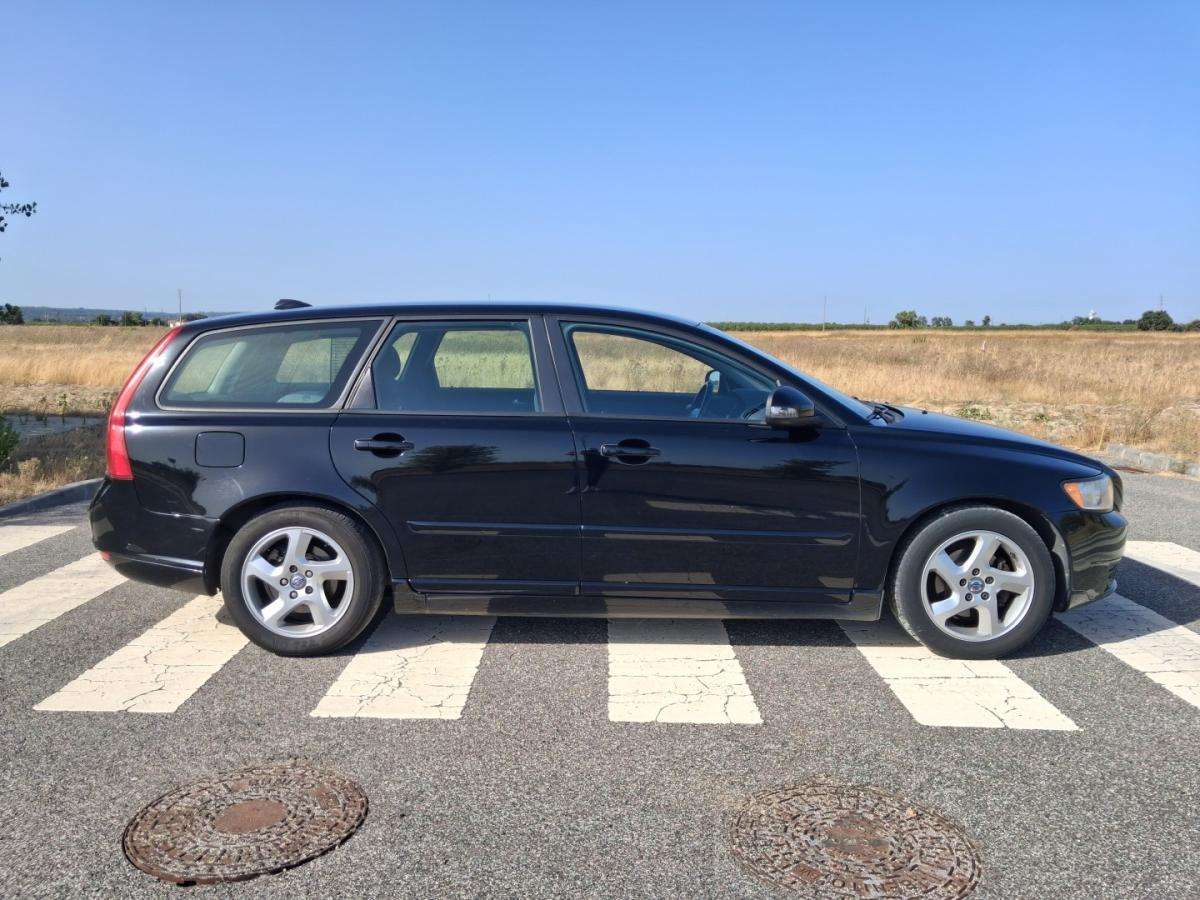 volvo-v50-2011-diesel-1560cc
