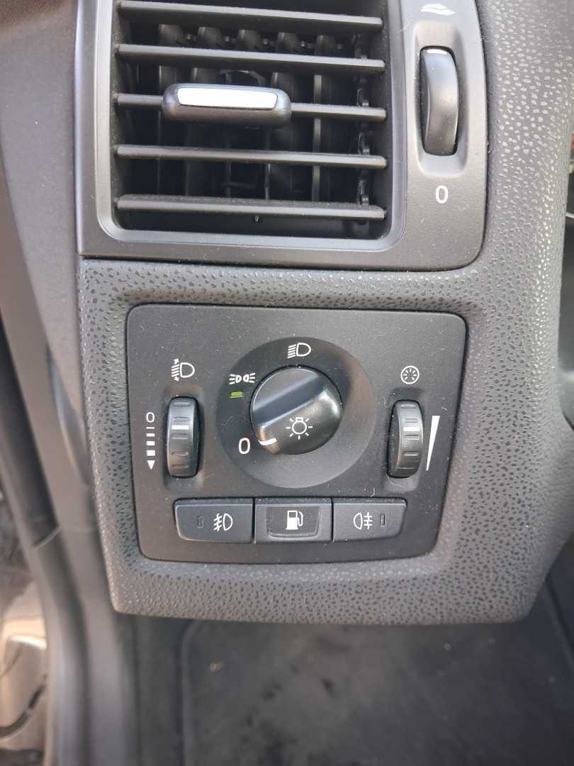 volvo-v50-2011-diesel-1560cc