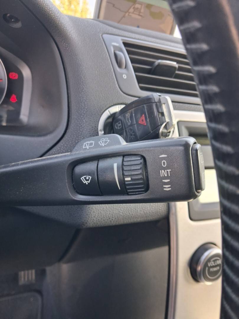 volvo-v50-2011-diesel-1560cc