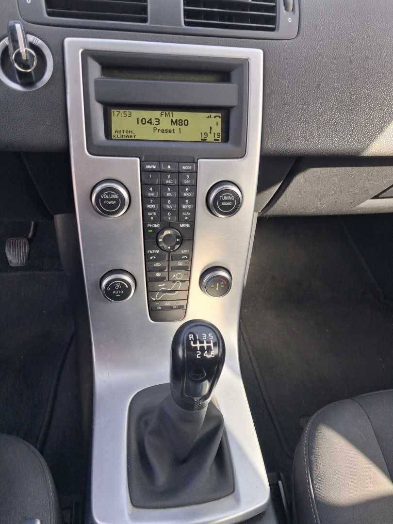 volvo-v50-2011-diesel-1560cc