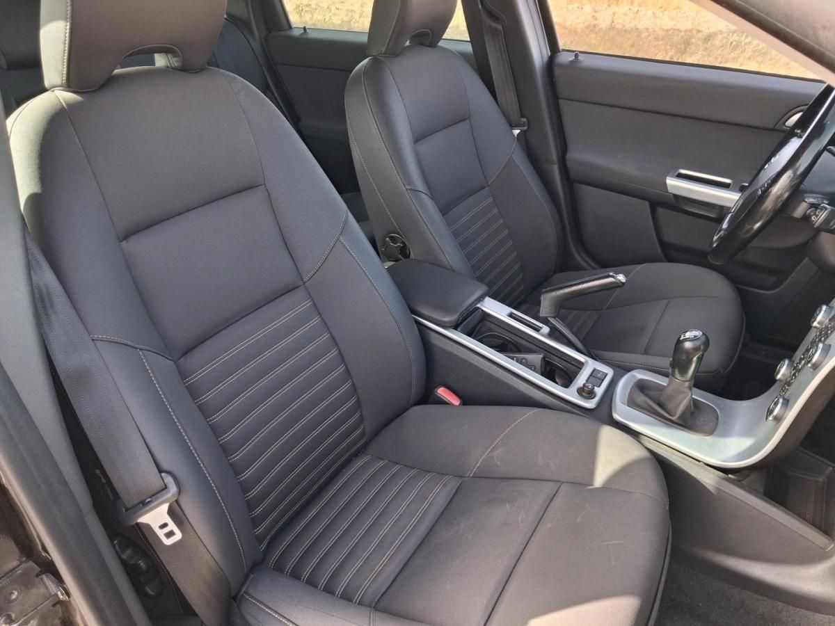 volvo-v50-2011-diesel-1560cc