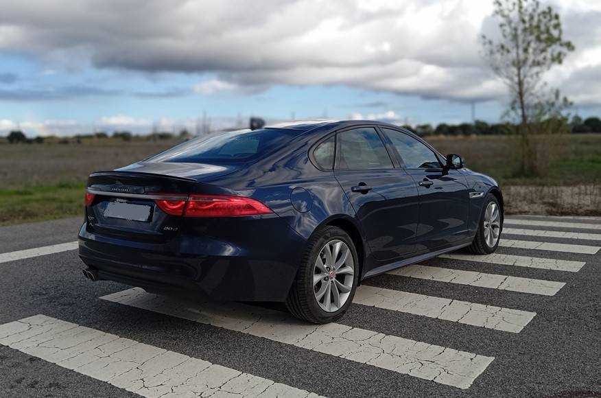 jaguar-xf-2018-diesel-1999cc