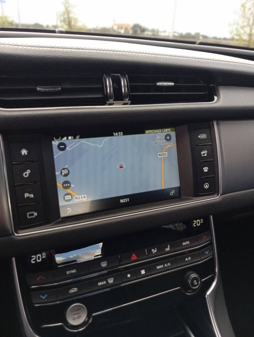 jaguar-xf-2018-diesel-1999cc