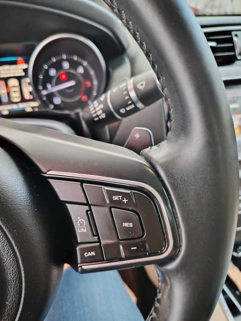 jaguar-xe-2016-diesel-1999cc