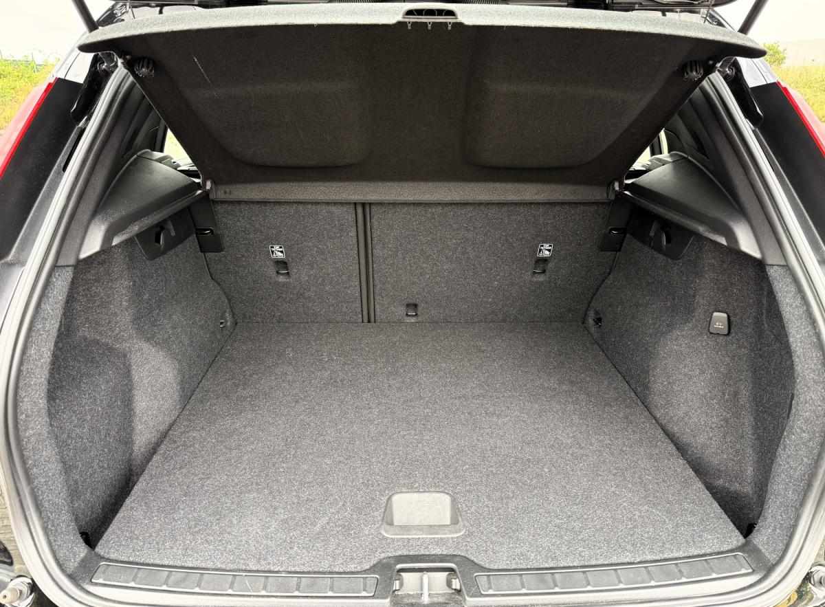 volvo-xc40-2021-gasolina-1477cc