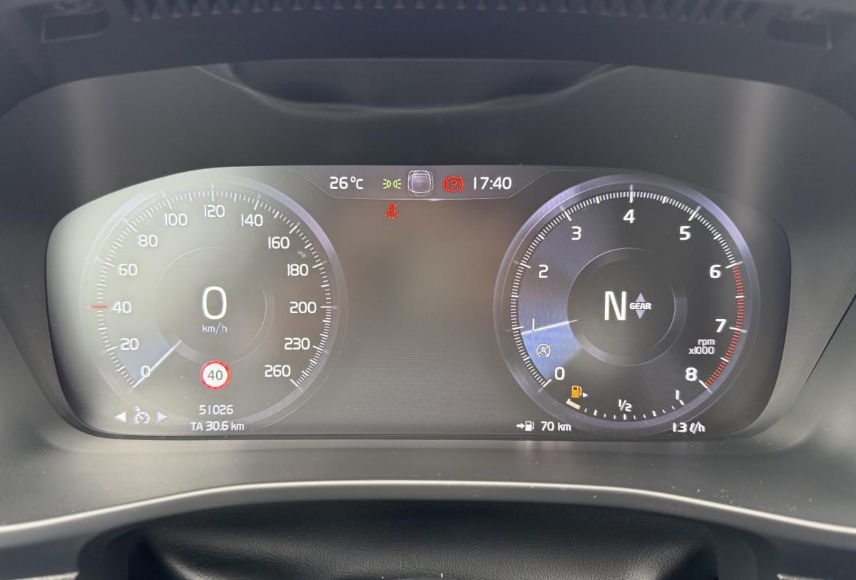 volvo-xc40-2021-gasolina-1477cc