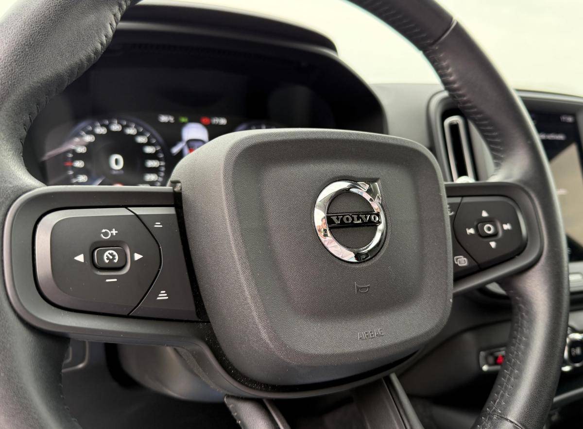 volvo-xc40-2021-gasolina-1477cc
