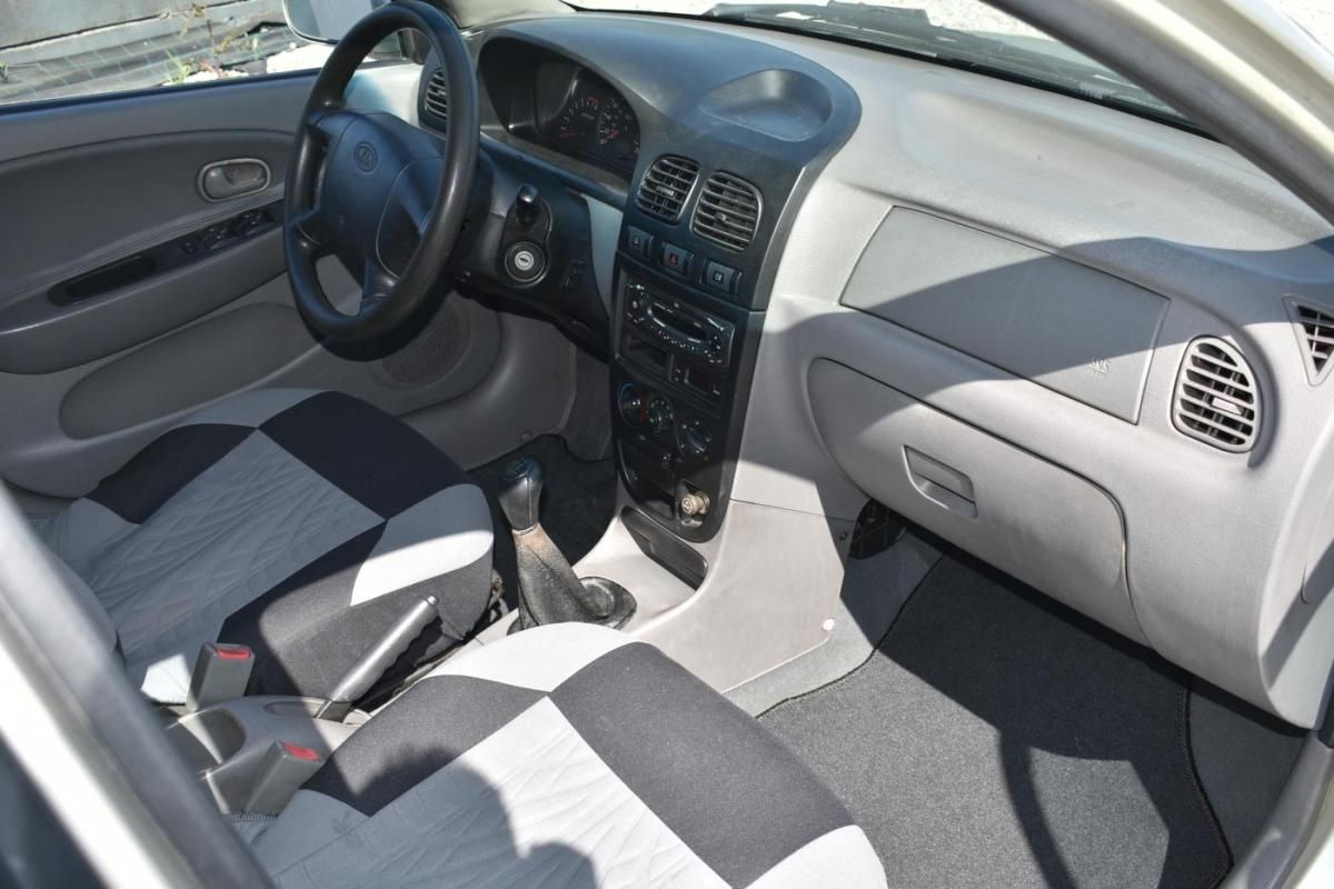 kia-rio-2003-gasolina-1343cc