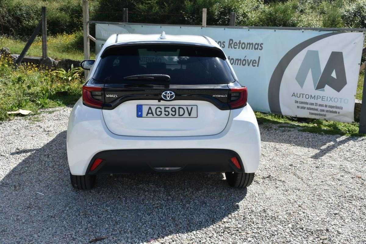 toyota-yaris-2021-hibrido-a-gasolina-1497cc