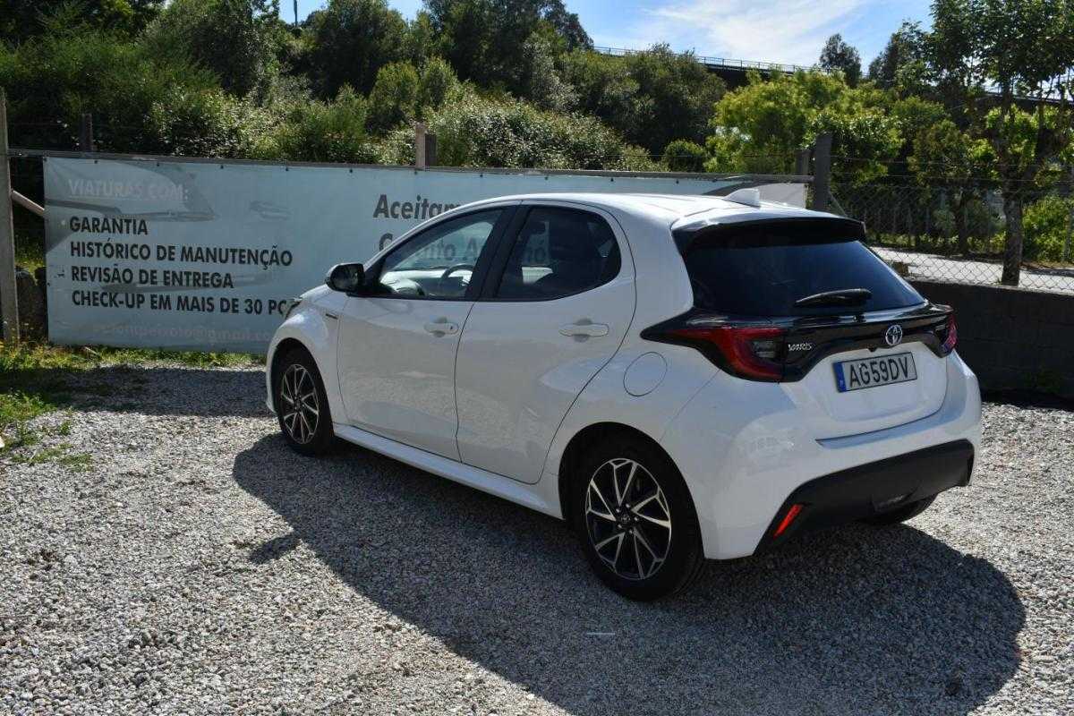 toyota-yaris-2021-hibrido-a-gasolina-1497cc