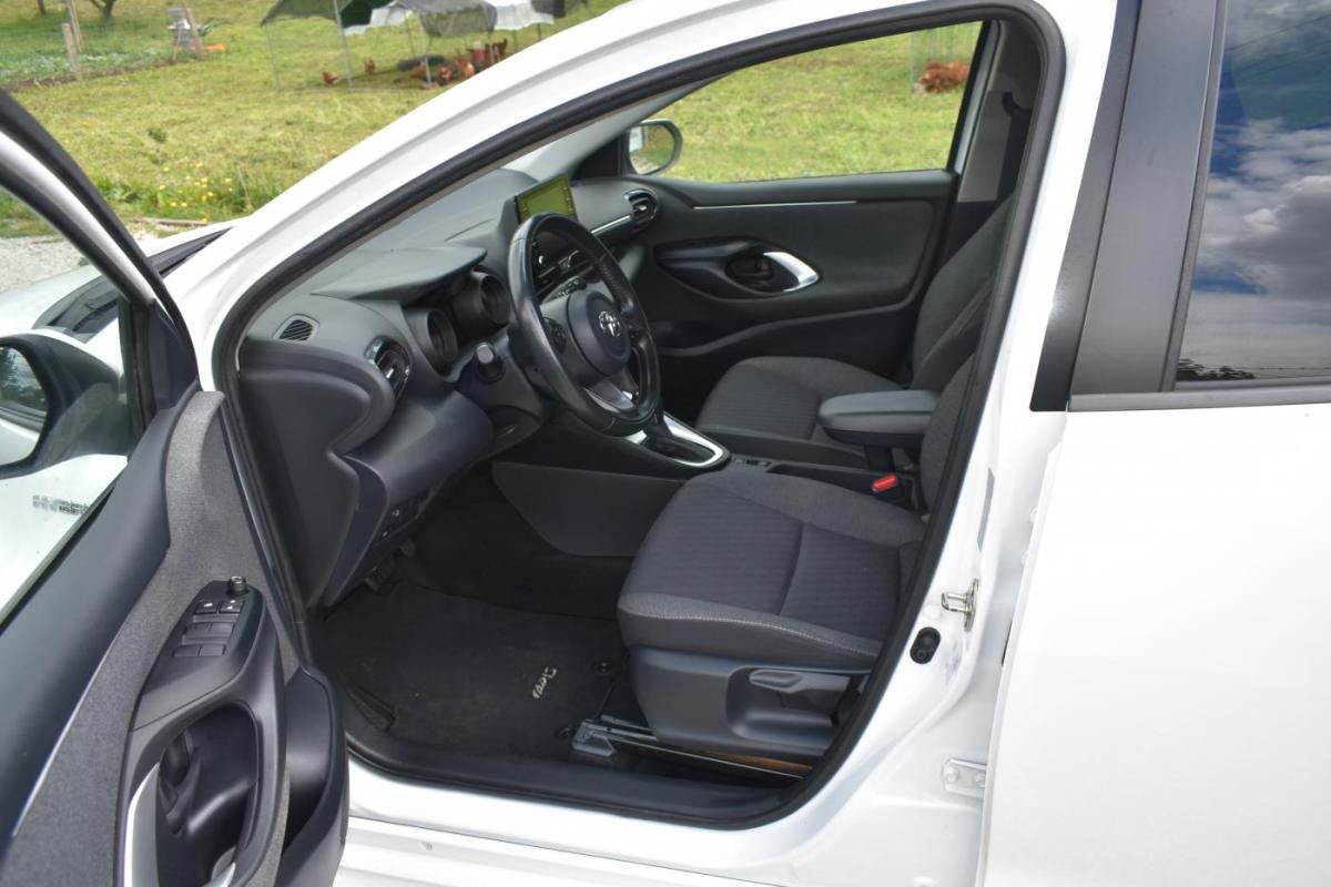 toyota-yaris-2021-hibrido-a-gasolina-1497cc