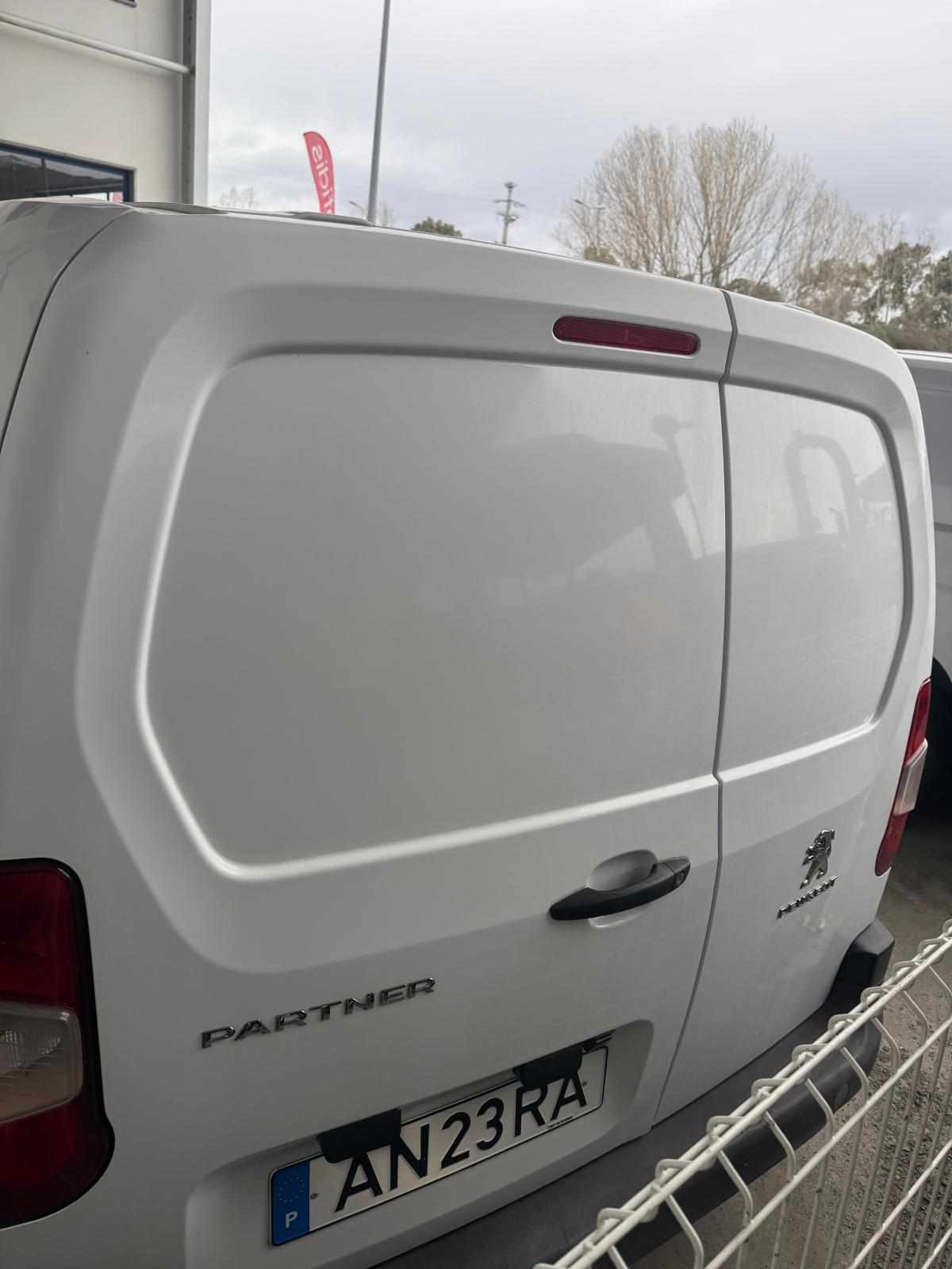 peugeot-partner-1-5-bluehdi-2022-diesel-1499cc