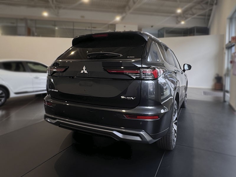 mitsubishi-outlander-2025-hibrido-a-gasolina-2360cc