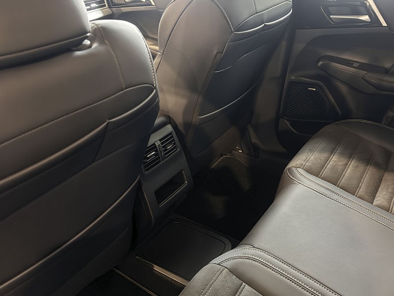 mitsubishi-outlander-2025-hibrido-a-gasolina-2360cc