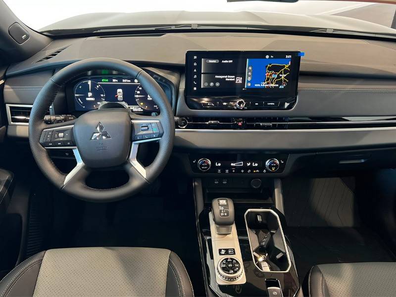 mitsubishi-outlander-2026-hibrido-a-gasolina-2360cc