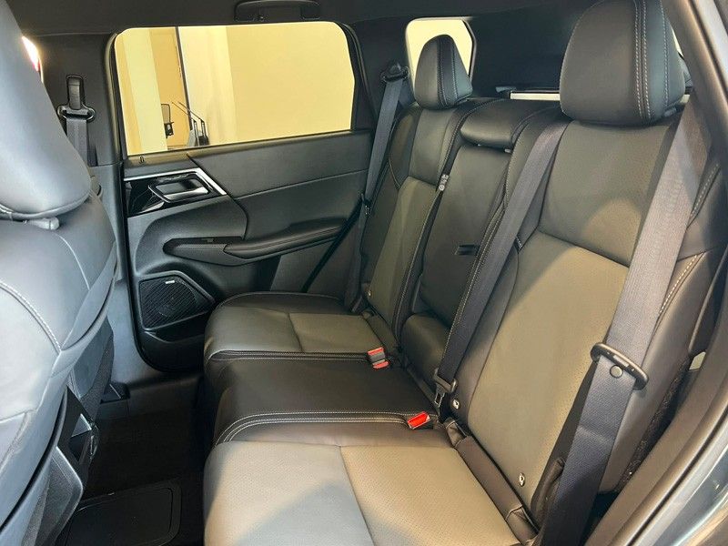 mitsubishi-outlander-2026-hibrido-a-gasolina-2360cc