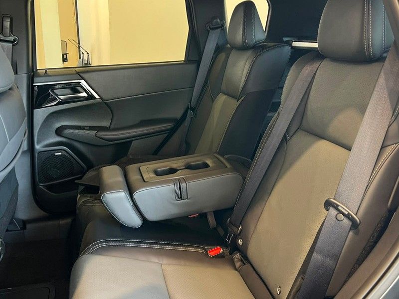 mitsubishi-outlander-2026-hibrido-a-gasolina-2360cc