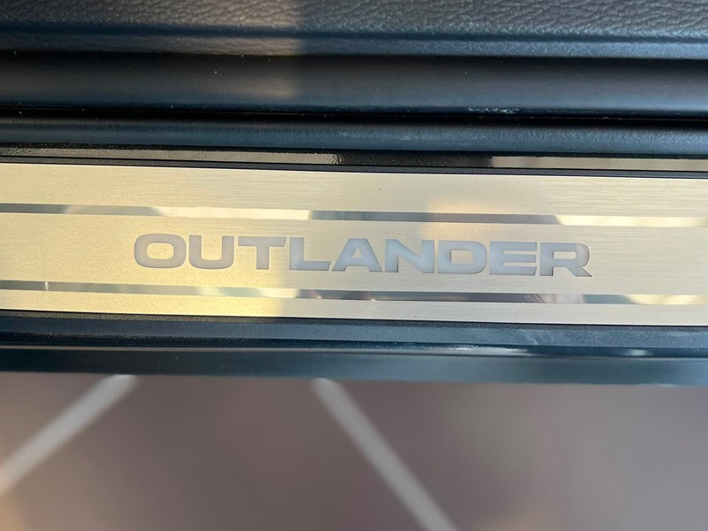 mitsubishi-outlander-2026-hibrido-a-gasolina-2360cc